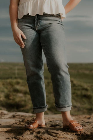 90s Ultra High Rise Jeans Monach Isles - Allure Boutique WY