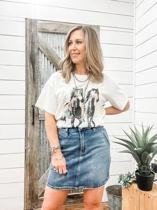 Horse Graphic Oversized Tee - Allure Boutique WY