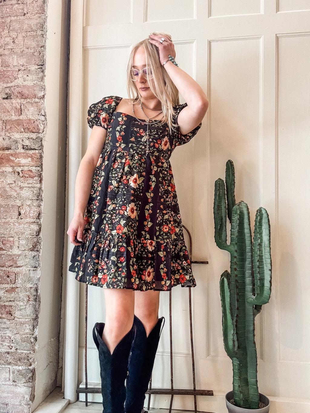 midnight mini dress Floral Puff Sleeve – Allure Boutique WY balancing sweetness with a Men's Clarks DressLite Step Size:(US 12-14)L closet_26167