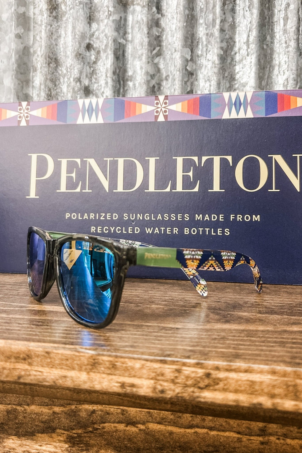 Pendleton Sunglasses - Kegon Emerald Crystal/ Mission Trails  display picture 2