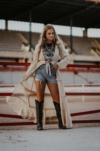 What to Wear to a Rodeo: Cute Western Outfit Ideas for Women - Allure Boutique WY
