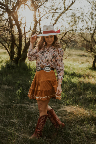 Tierd Mini Skirt with Floral Embroidery