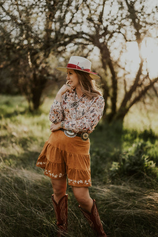 Tierd Mini Skirt with Floral Embroidery