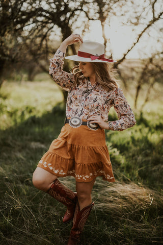 Tierd Mini Skirt with Floral Embroidery