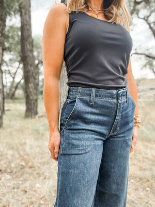 Scoop Neck Cami with Shirt Tail