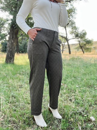 Wide Leg Crop Trouser with Flap Pockets