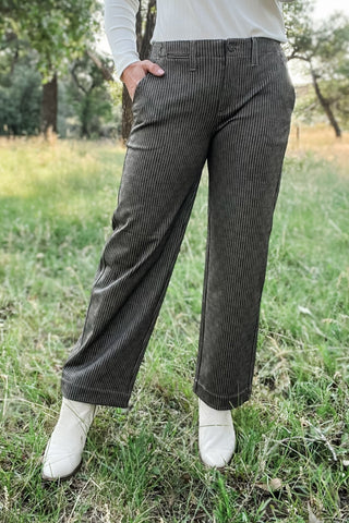 Wide Leg Crop Trouser with Flap Pockets