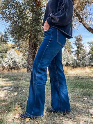 Front Seam Relaxed Flare Jean