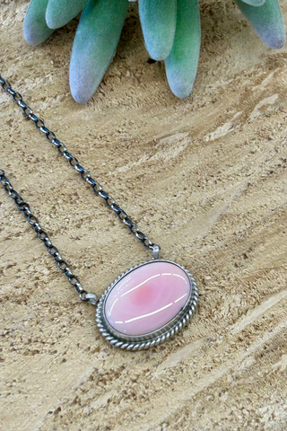 Oval Pink Conch Necklace
