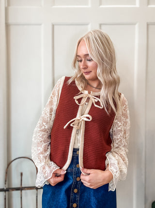 Contrast Tie Front Knit Vest