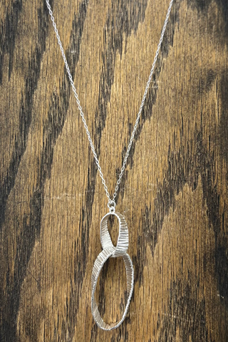 Silver Figure 8 Link Drop Necklace