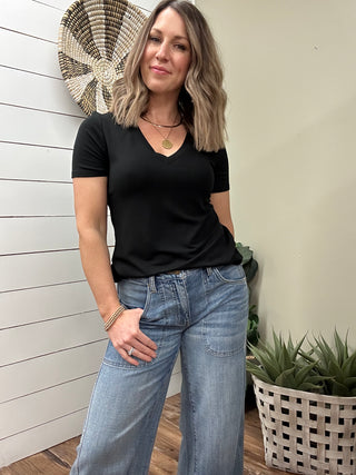 Short Sleeve Knit V-Neck
