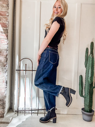 Divinity High Rise Slim Barrel Jean