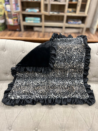 Black Cheetah Luxe Blanket