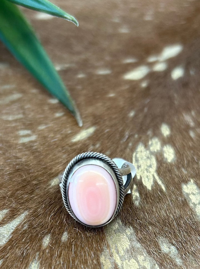 Sterling Silver Oval Pink Conch Ring - Size 6
