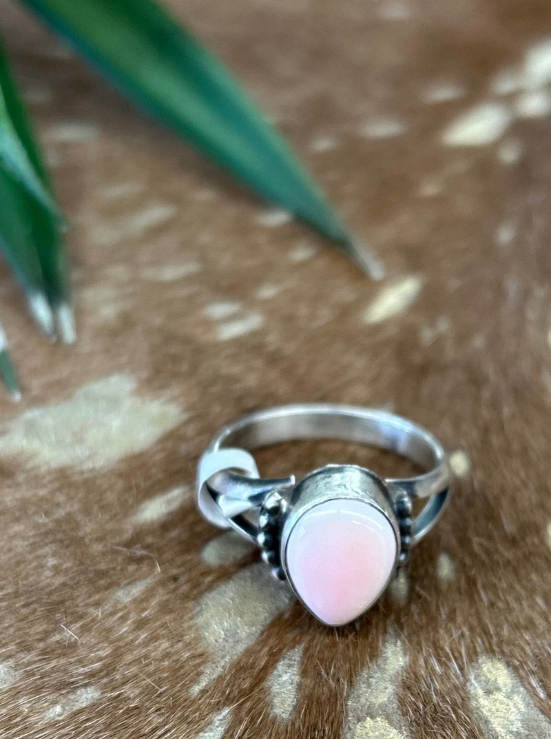 Sterling Silver Teardrop Pink Conch Ring - Size 10
