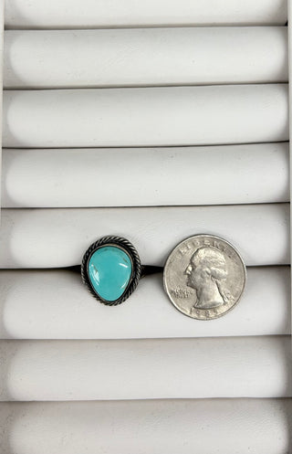 Small Teardrop Turquoise Rope Border Ring 8