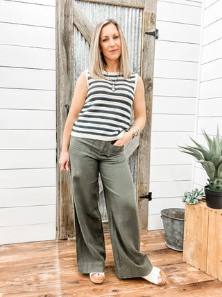 Hand Crochet Shell Black Stripe - Allure Boutique WY