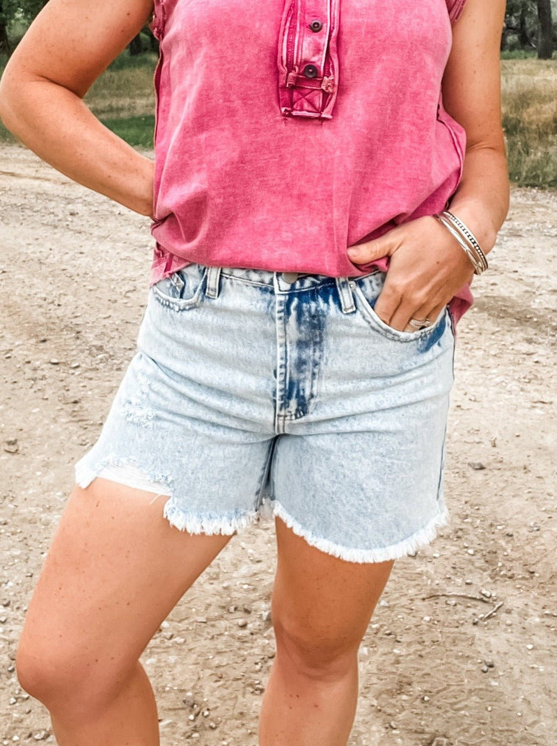 Relaxed Mid - Length Denim Shorts - Allure Boutique WY