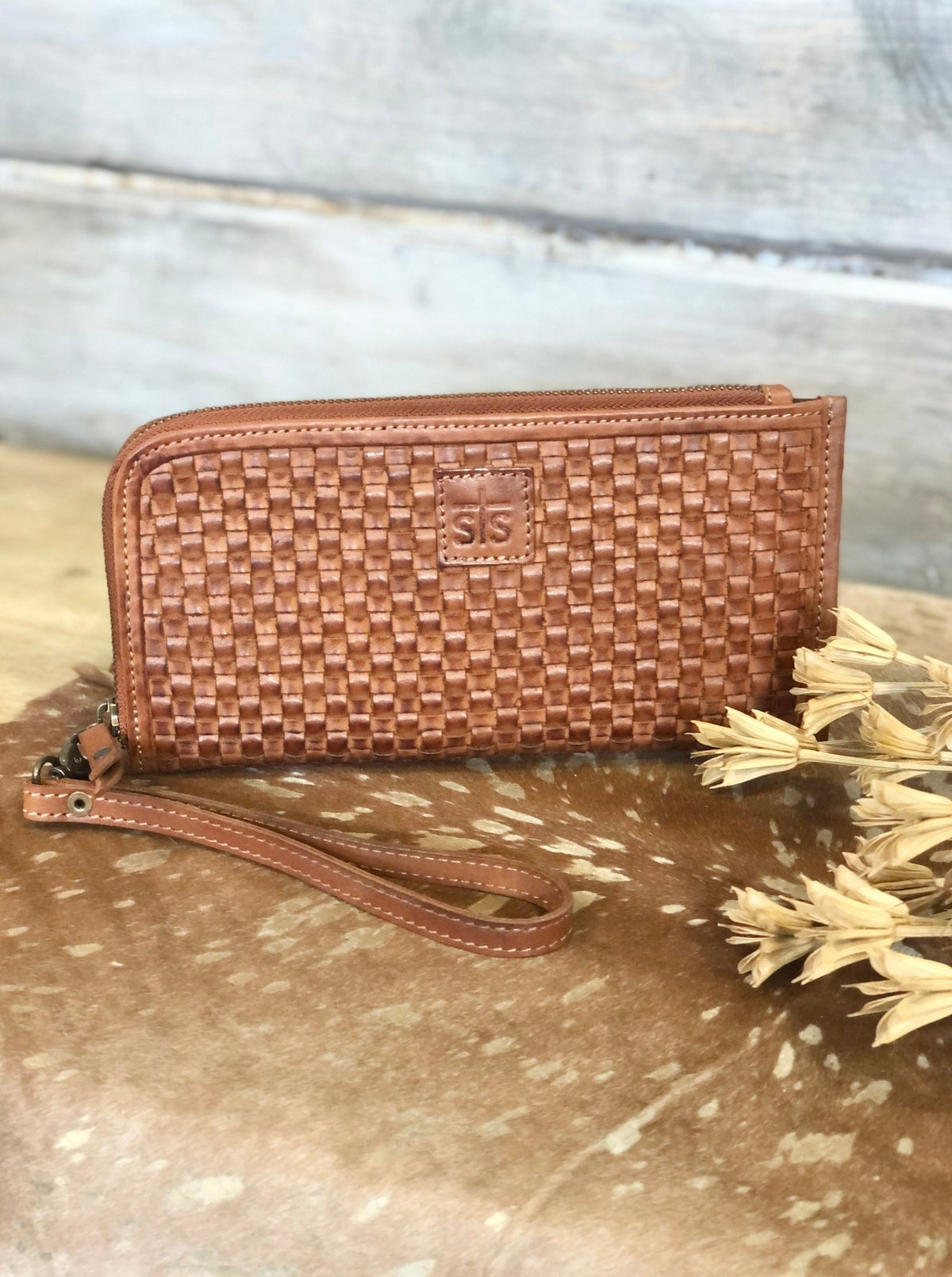 STS Sweet Grass Clutch - Allure Boutique WY