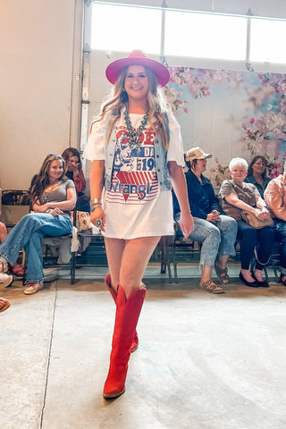 Wrangler Rodeo Days Oversized Graphic Tee - Allure Boutique WY